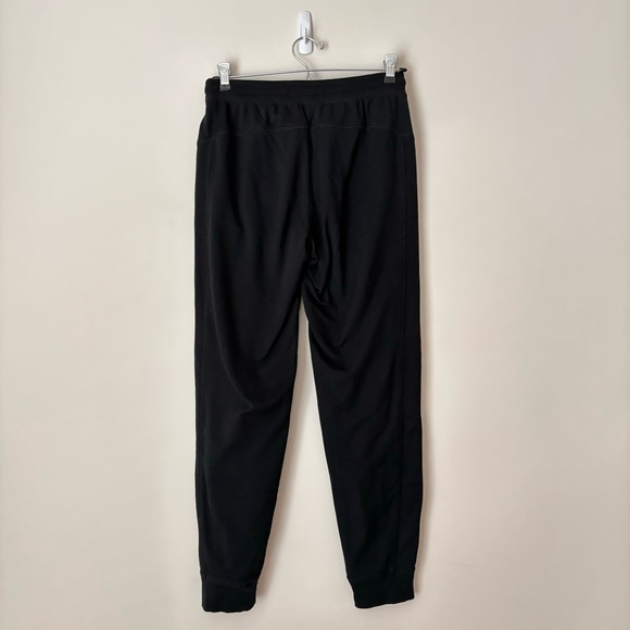 AEO lightweight jogger pants in black color - Picture 7 of 10